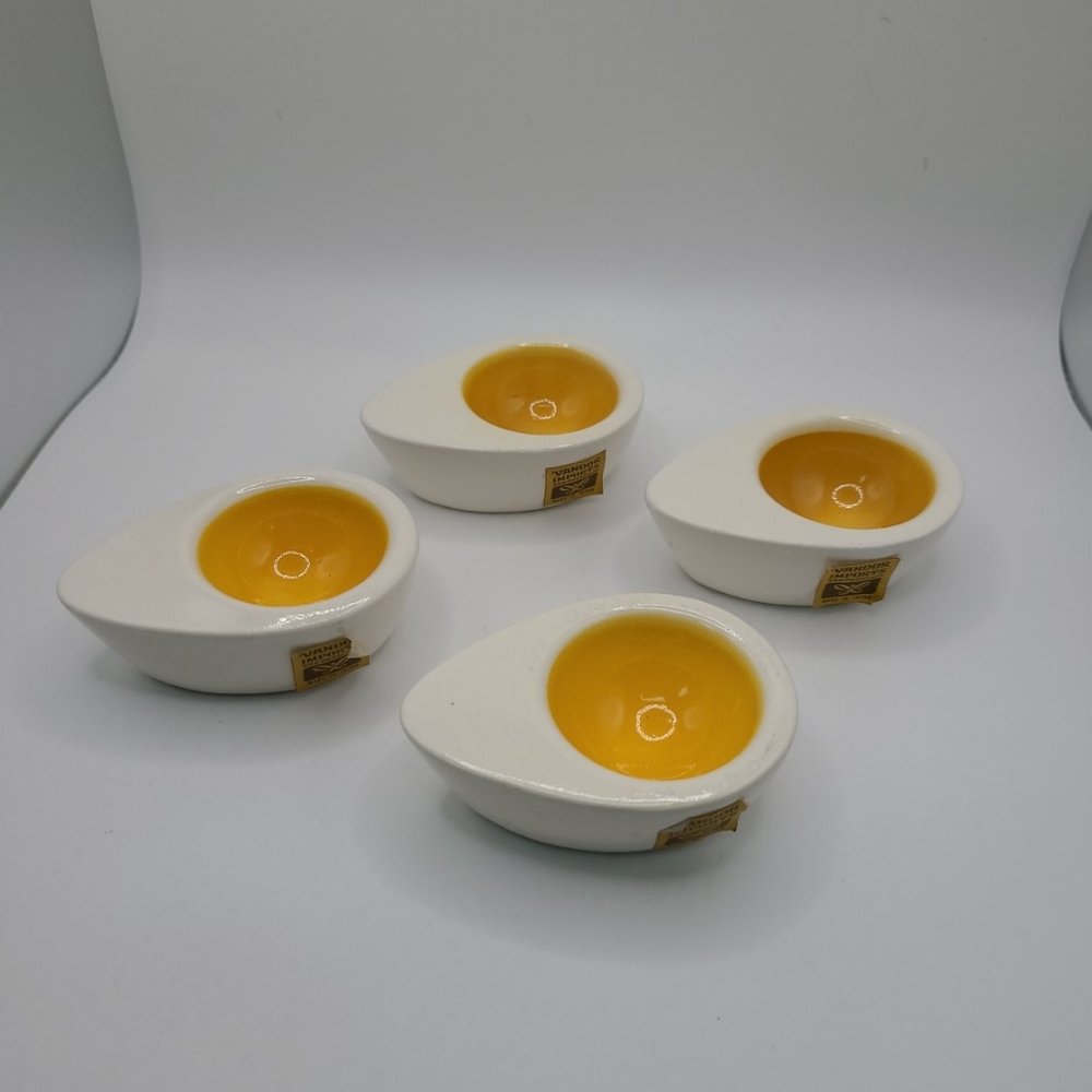 4 Vintage Vandor Imports Egg Cups Dead Stock